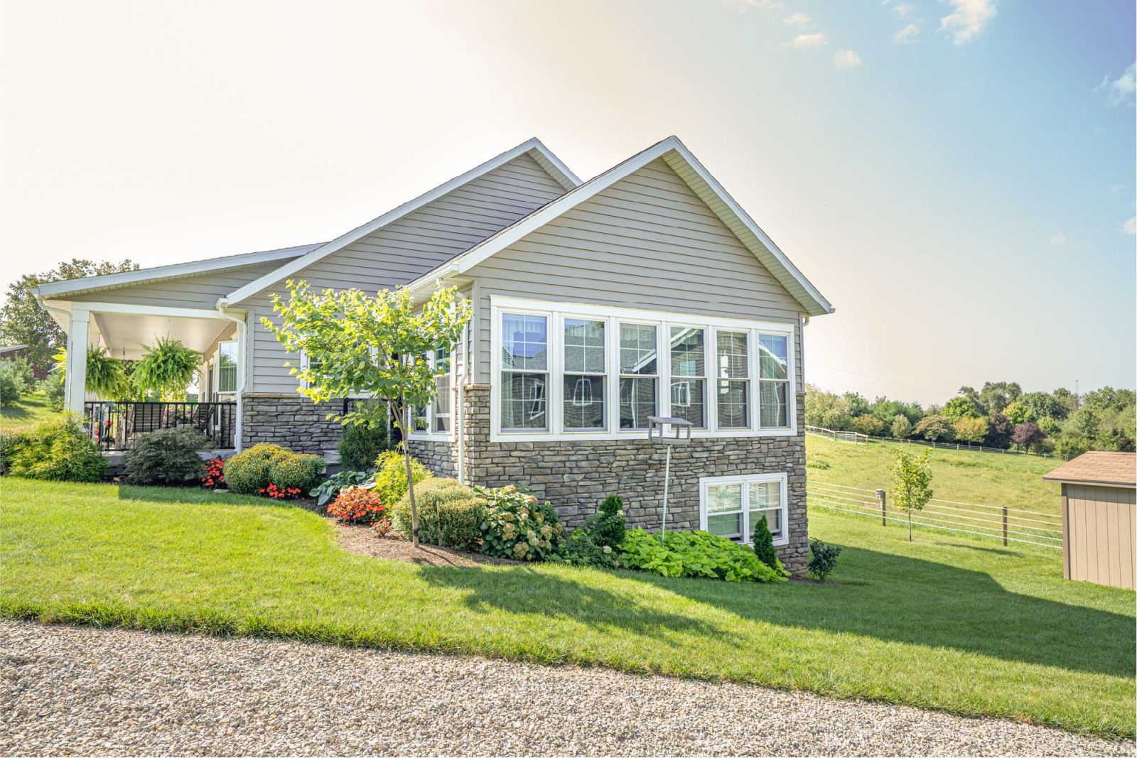 aspect-double-hung-cottage